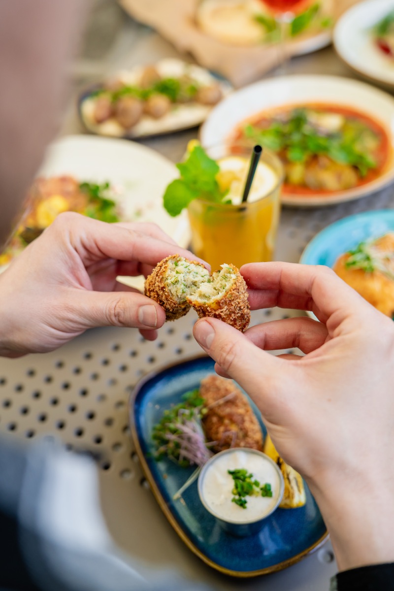 Krokiet rybny rozłamywany rękami